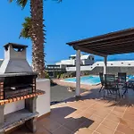 Tania Playa Blanca (Lanzarote)